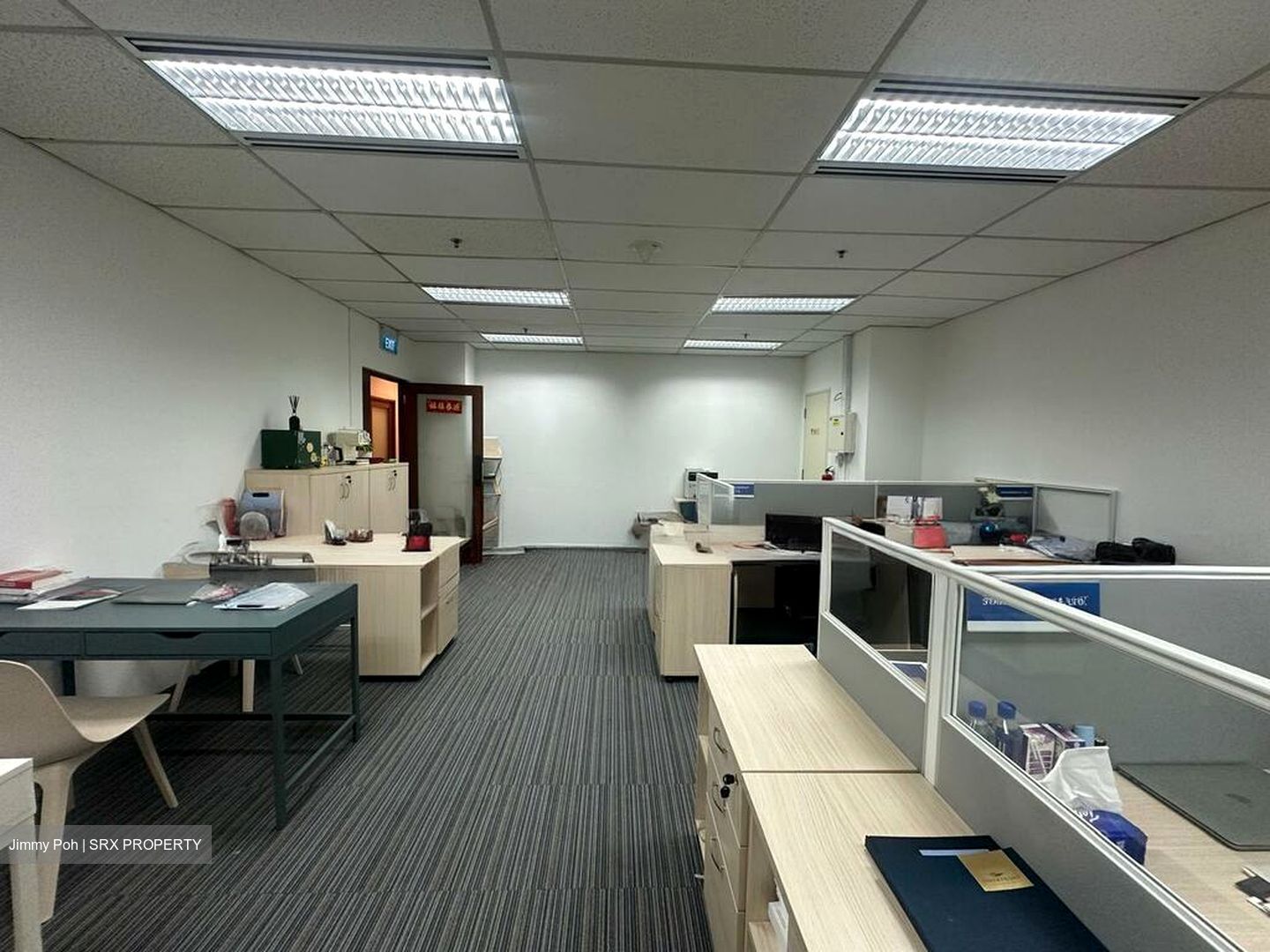 Sunshine Plaza (D7), Office #528833111